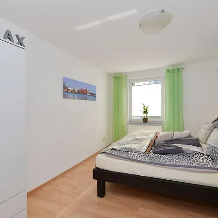 Moderne In Historischem Ambiente Unweit Zur Altstadt Und Zum Hafen By Interhome