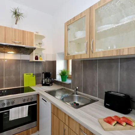 Moderne In Historischem Ambiente Unweit Zur Altstadt Und Zum Hafen By Interhome Stralsund