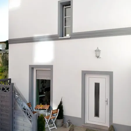 Moderne In Historischem Ambiente Unweit Zur Altstadt Und Zum Hafen By Interhome *